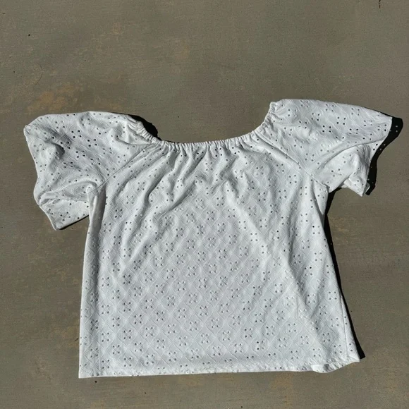 Vince Camuto Women's Blouse White Eyelet Detail W/ Scoop Neck And Tie Sleeves Lg - Picture 4 of 6